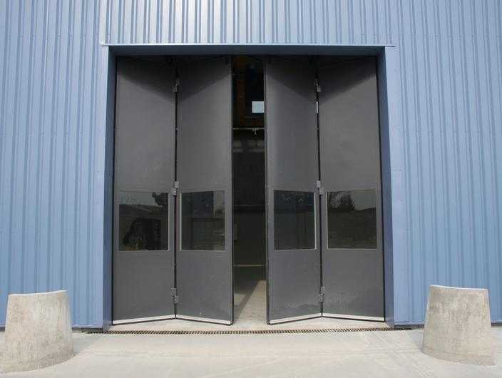 Certified E30 four-fold doors for the French army